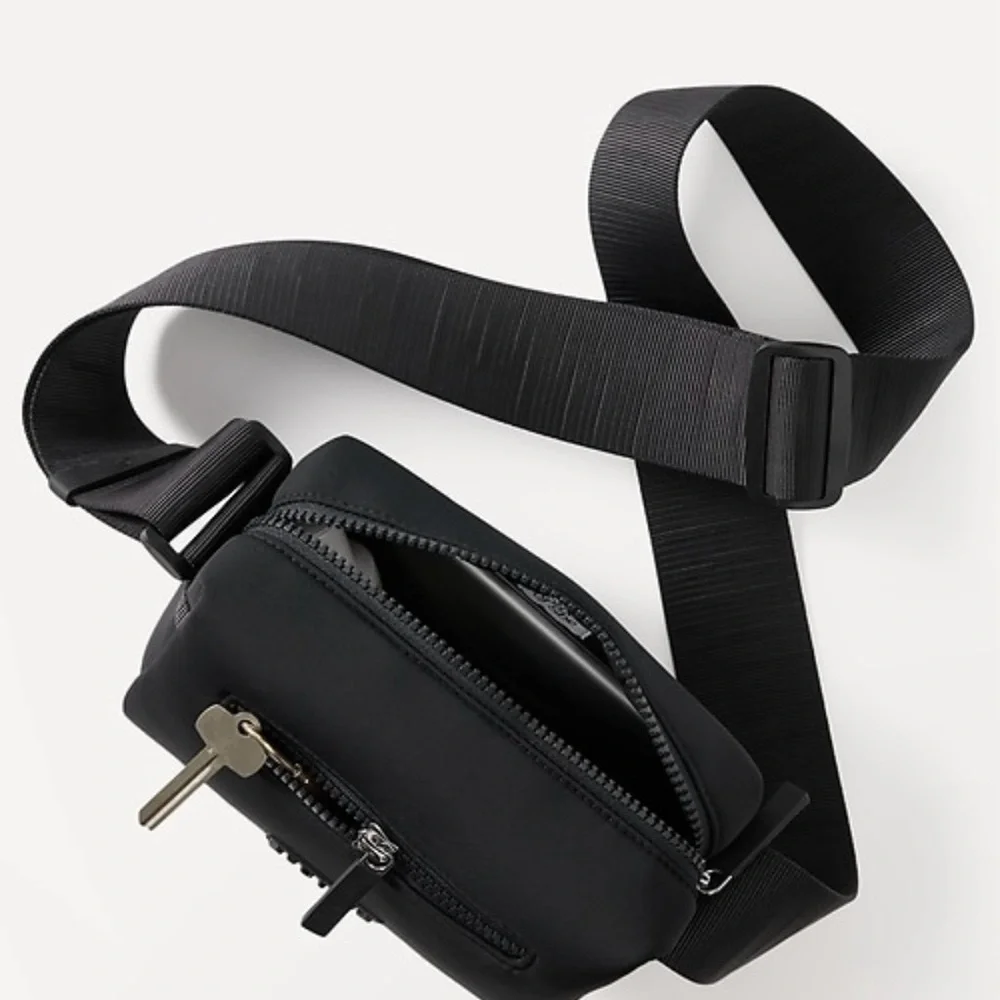 Athleta Black Crossbody Bag - Picture 3 of 6